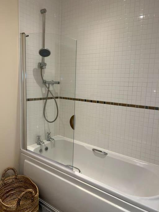 Central Birmingham City Apartment -Smart Tv - Free Parking Onsite Екстериор снимка